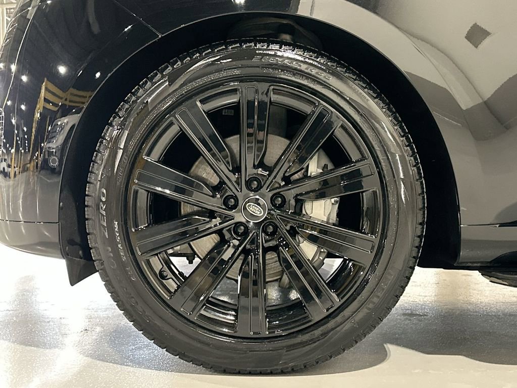 Used 2023 Land Rover Range Rover SE image 5