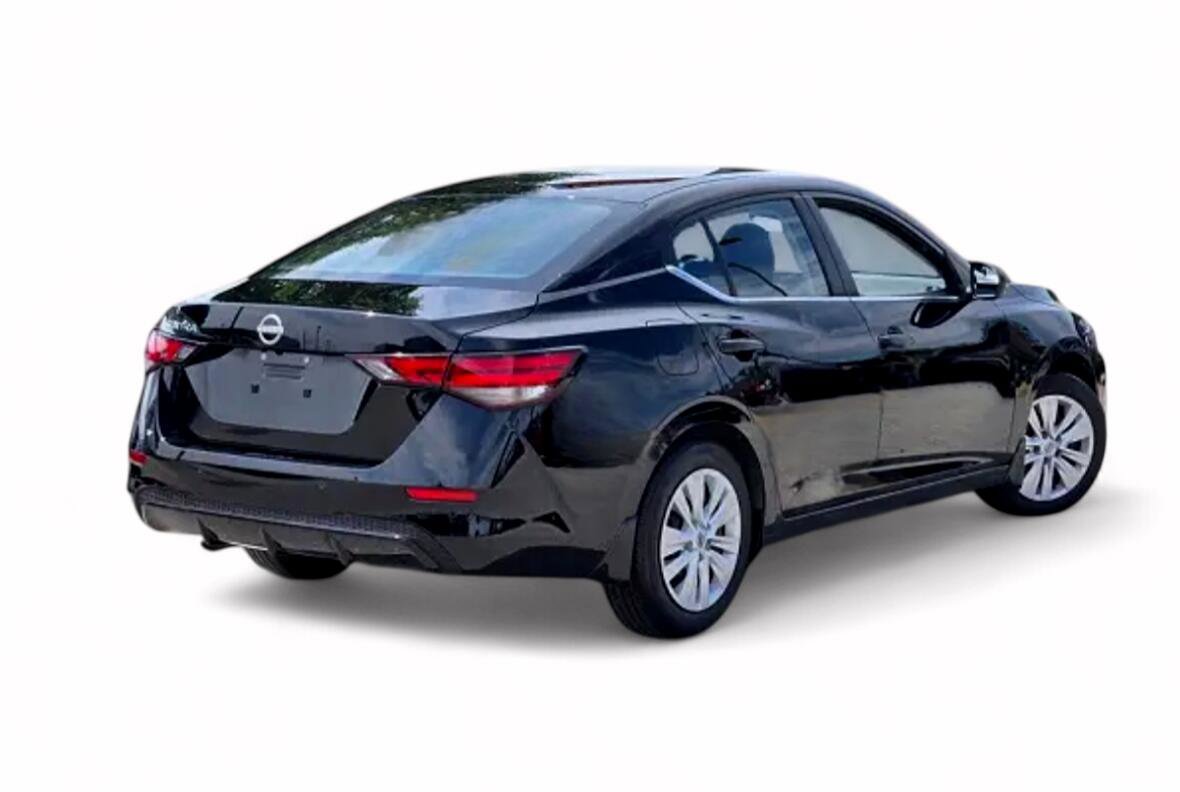 Used 2024 Nissan Sentra S image 2