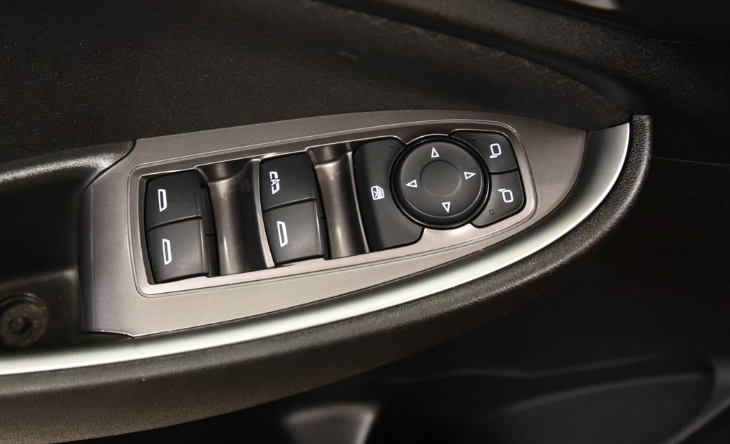 Used 2023 Chevrolet Malibu LT image 15
