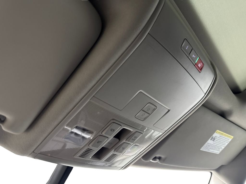 Used 2022 Volkswagen Atlas SE w/ Panoramic Sunroof Package FWD image 78