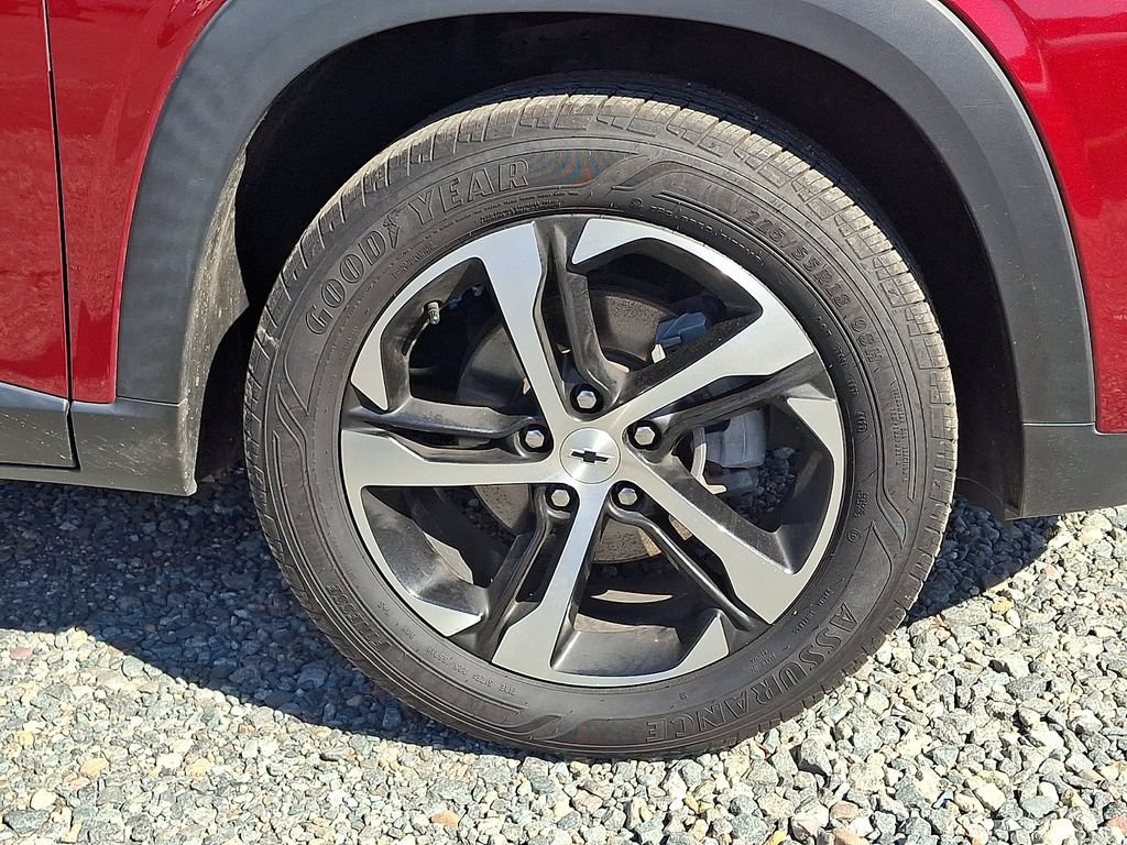 Certified 2024 Chevrolet Trax RS w/ Driver Confidence Package FWD image 33
