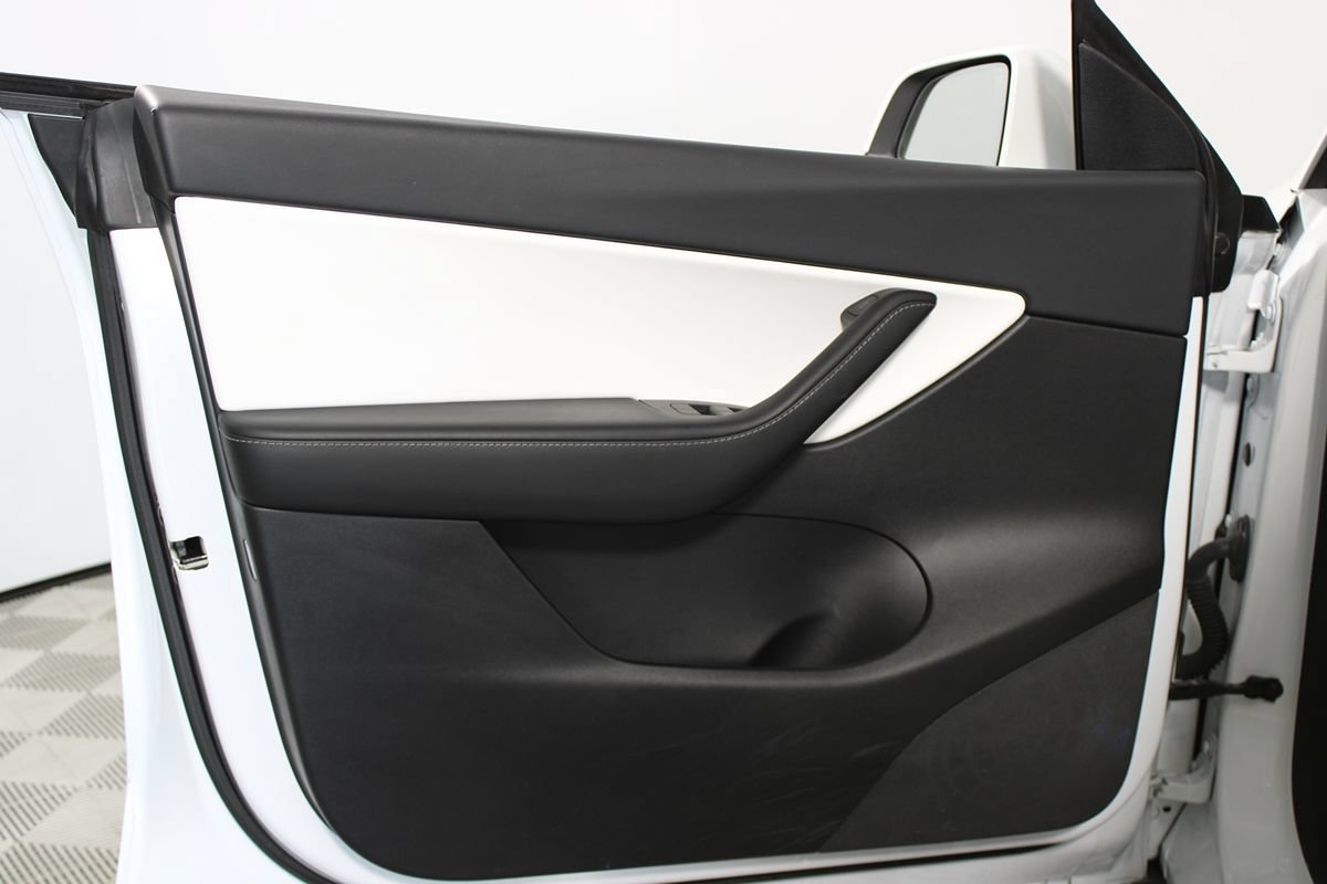 Used 2022 Tesla Model Y Performance AWD/4WD image 6