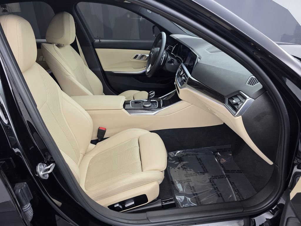 Used 2022 BMW 330i Sedan w/ Driving Assistance Package RWD image 27
