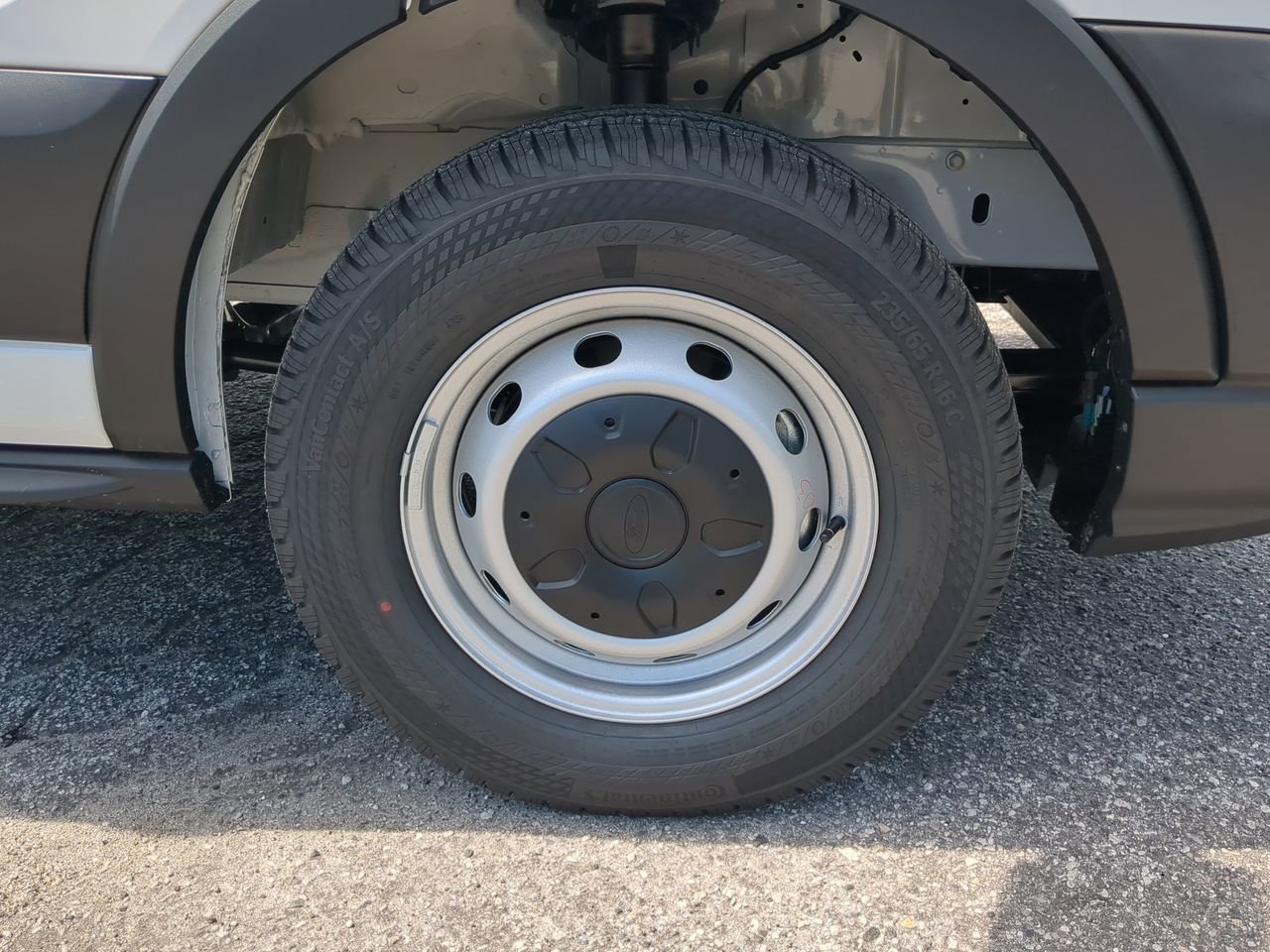 New 2026 Ford Transit 150 Low Roof RWD image 9