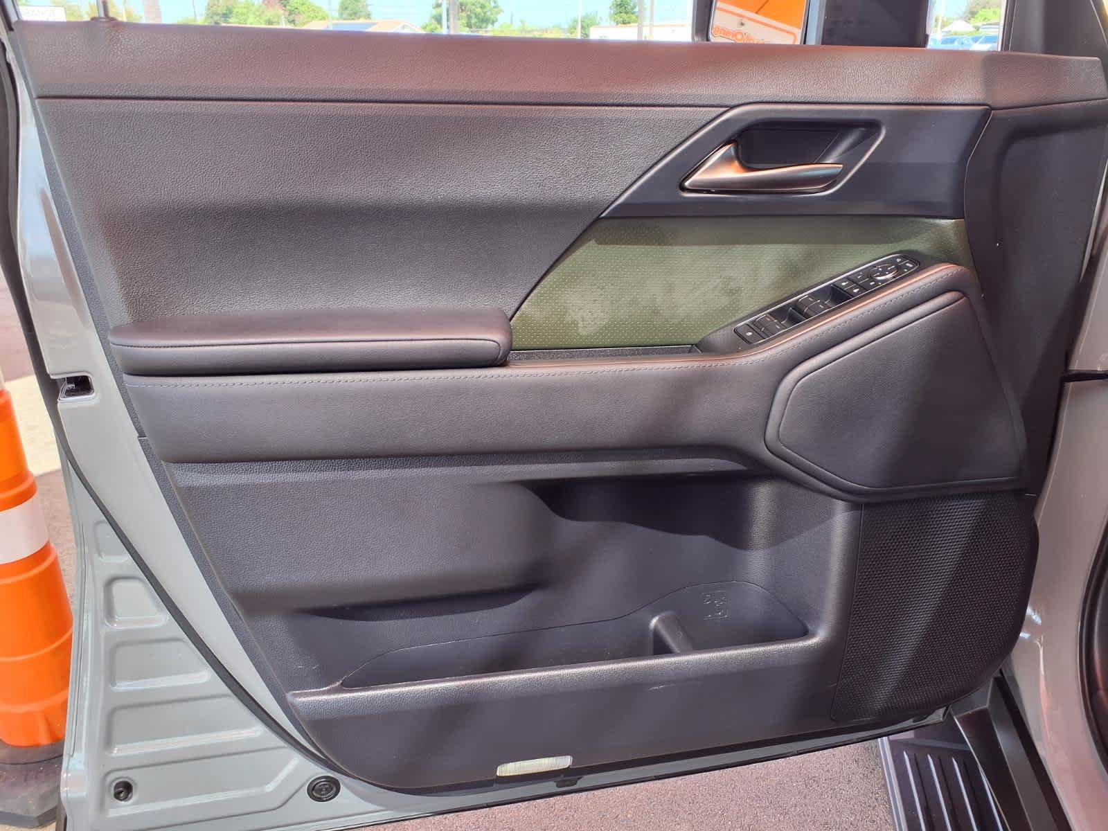 Used 2025 Lexus GX 550 AWD/4WD image 15
