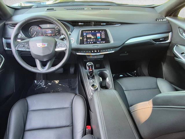 Used 2022 Cadillac XT4 Premium Luxury w/ Safety Alert Package FWD image 17