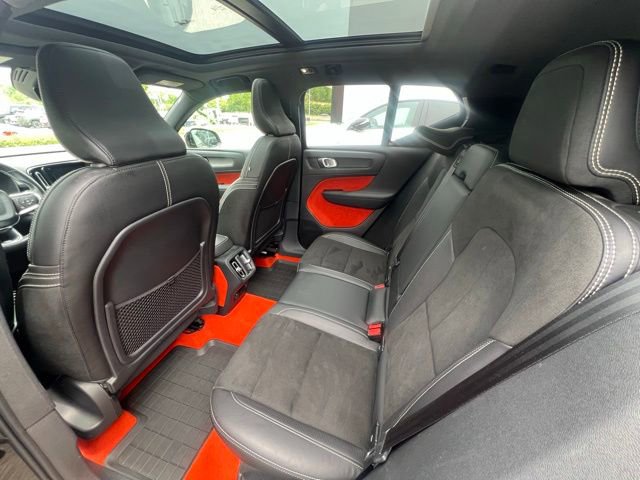 Used 2020 Volvo XC40 T5 R-Design w/ Protection Package Premier AWD/4WD image 25