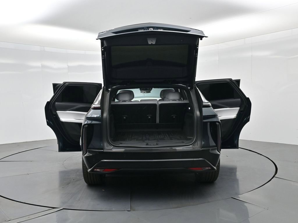 Used 2024 Cadillac Lyriq Sport image 39