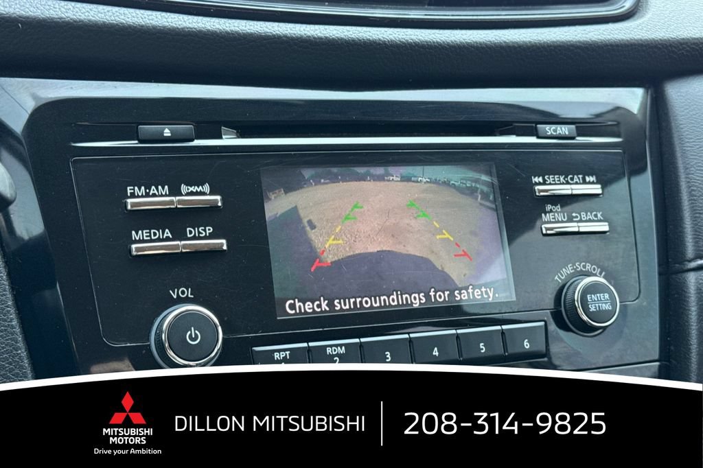 Used 2017 Nissan Rogue SV AWD/4WD image 19