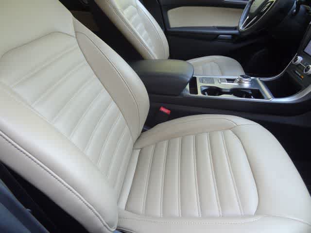 Used 2022 Ford Edge SEL w/ Convenience Package AWD/4WD image 13