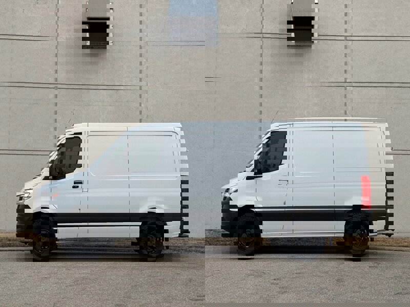 Used 2021 Mercedes-Benz Sprinter 2500 image 5