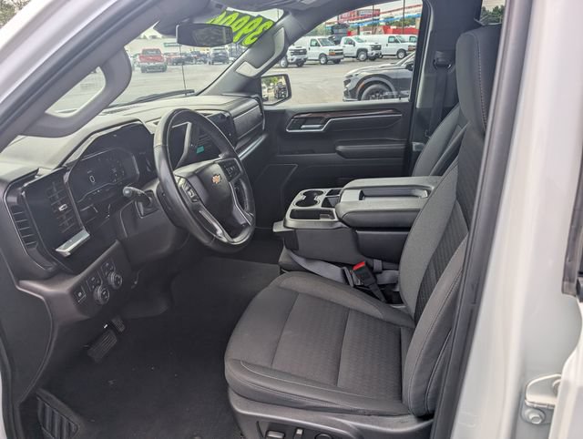 Used 2025 Chevrolet Silverado 1500 LT AWD/4WD image 13