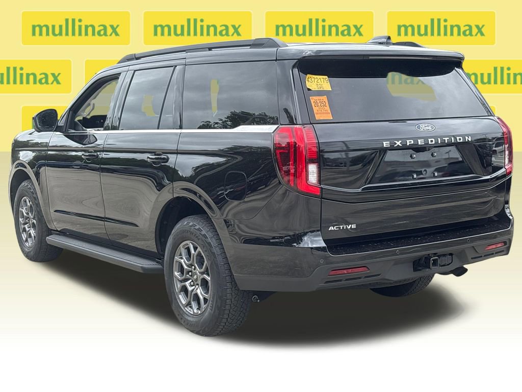 Used 2025 Ford Expedition Active RWD image 6