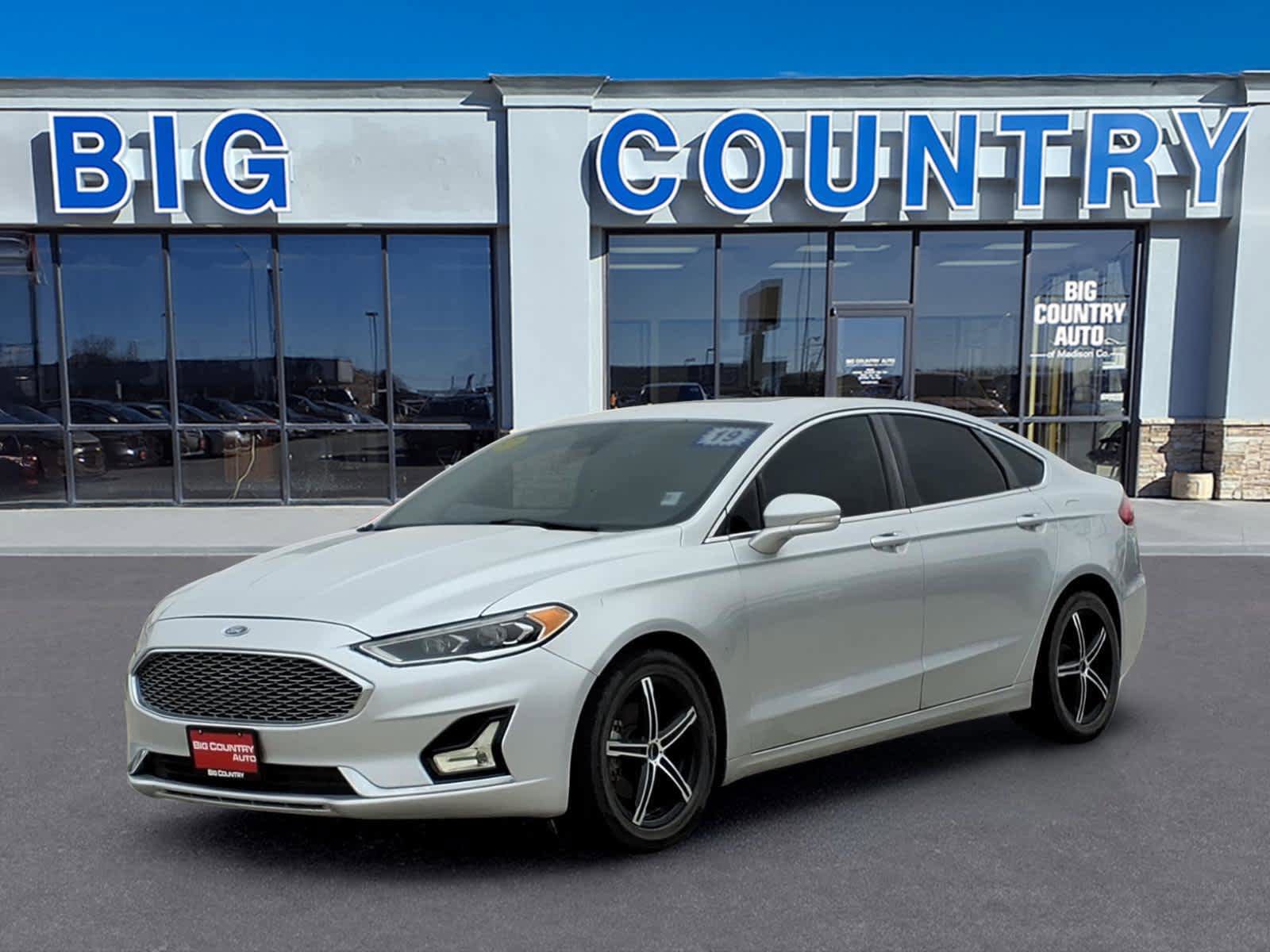 Used 2019 Ford Fusion Titanium FWD image 1