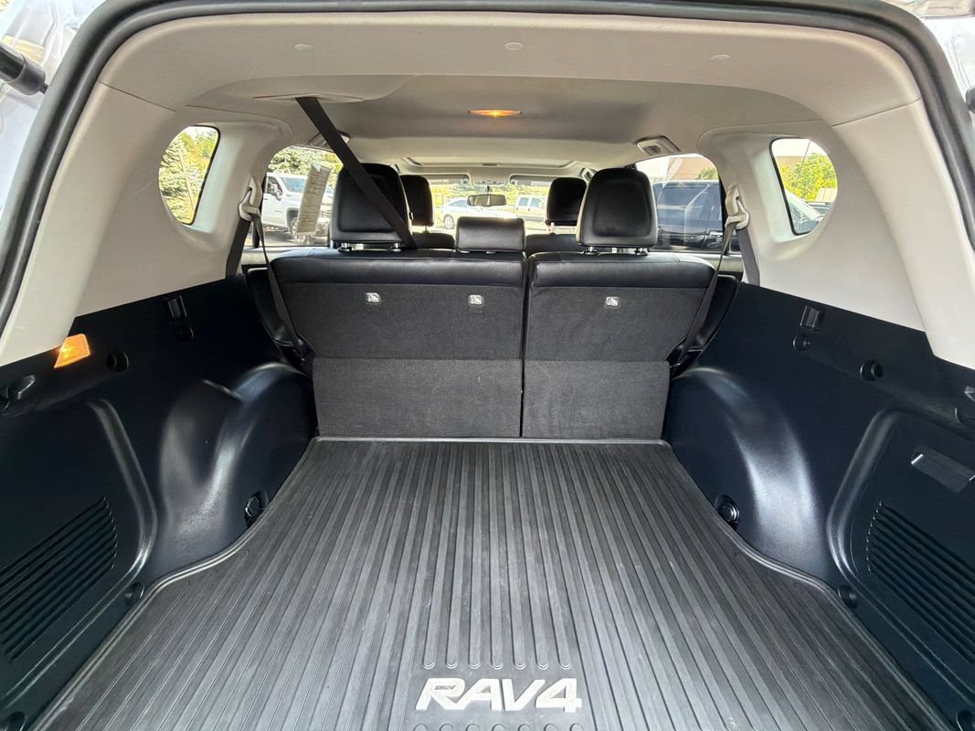 Used 2015 Toyota RAV4 Limited AWD/4WD image 16