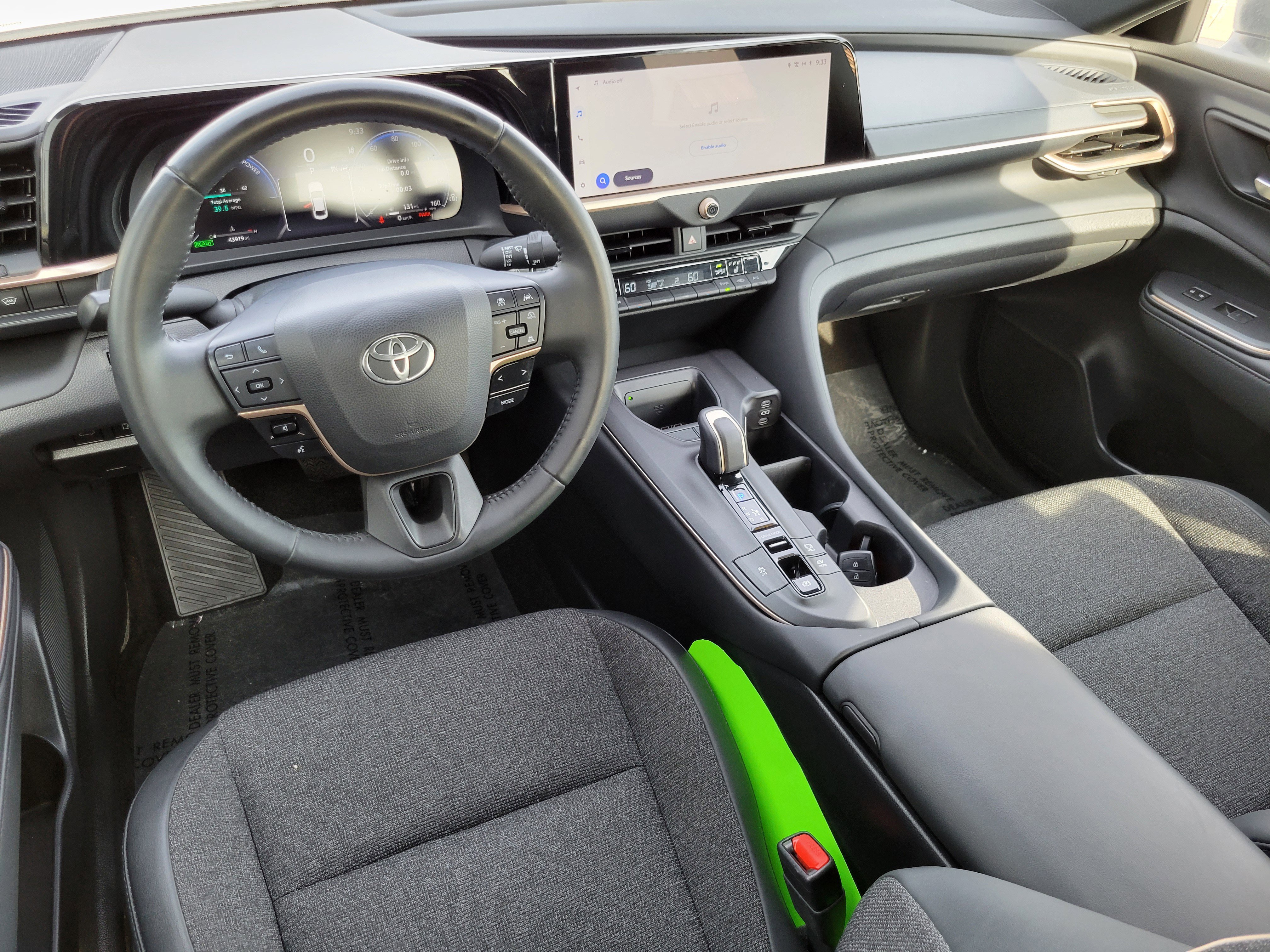 Used 2023 Toyota Crown AWD/4WD image 18