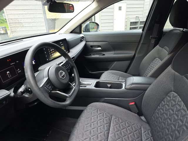 Used 2026 Nissan Kicks SV FWD image 14