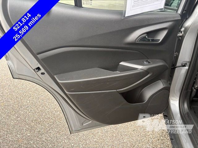 Used 2025 Chevrolet Trax LT image 24