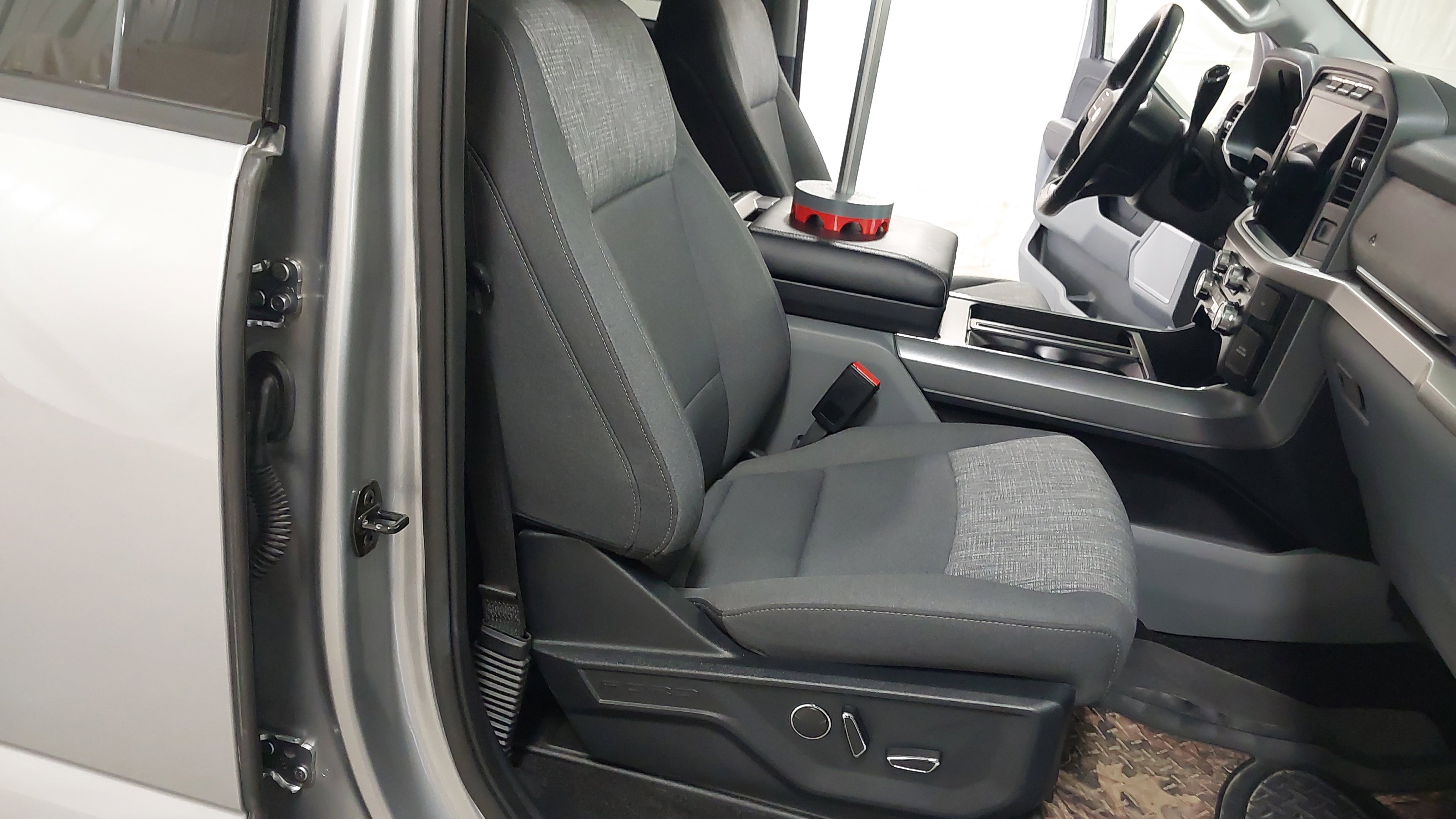 Used 2021 Ford F150 XLT w/ Equipment Group 302A High AWD/4WD image 28