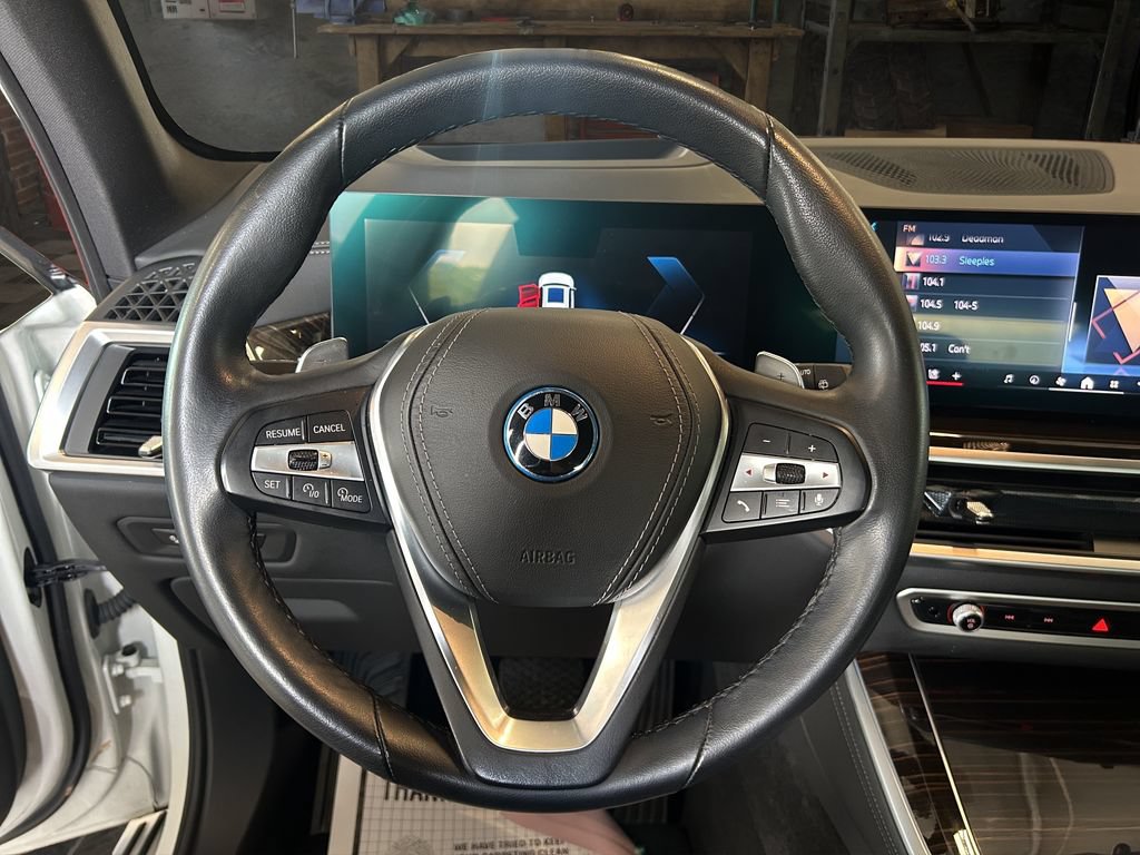 Used 2025 BMW X5 xDrive50e AWD/4WD image 19
