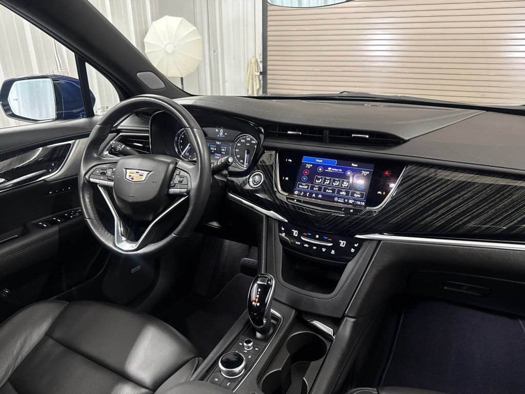 Certified 2025 Cadillac XT6 Premium Luxury FWD image 20