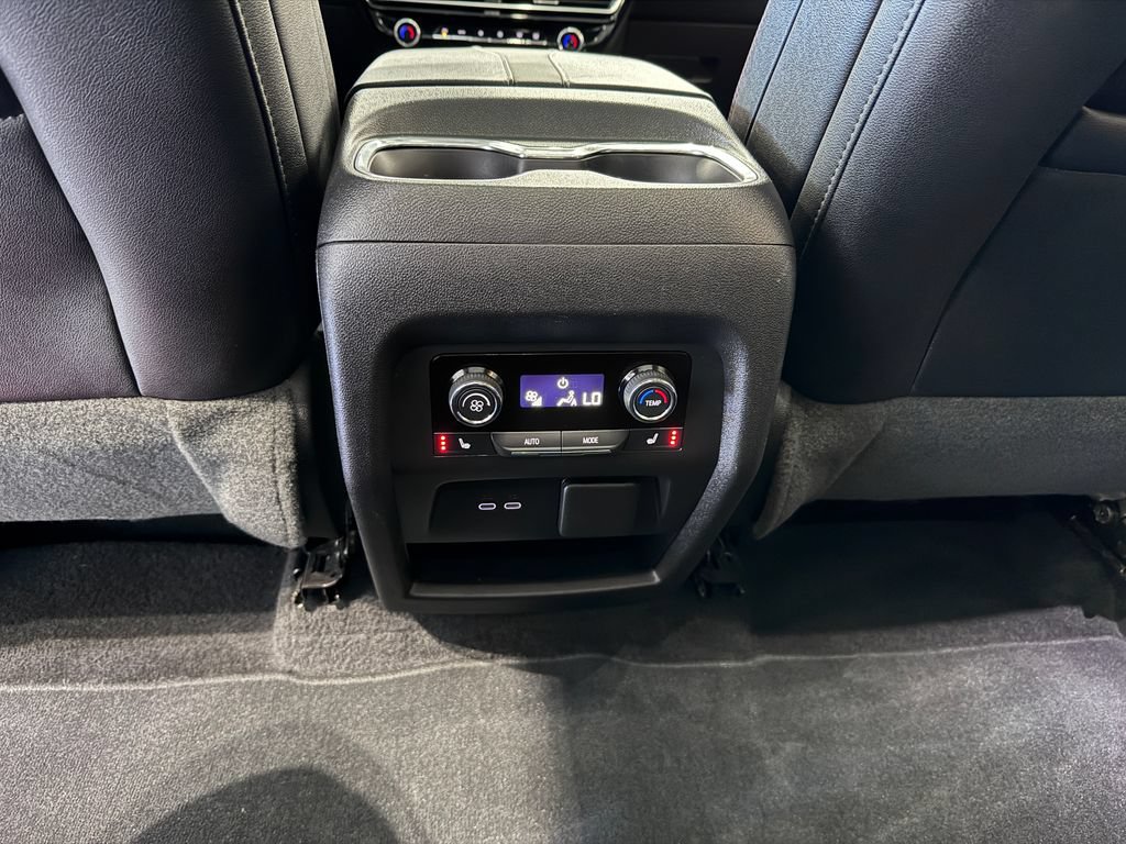 Certified 2025 Chevrolet Traverse RS AWD/4WD image 29