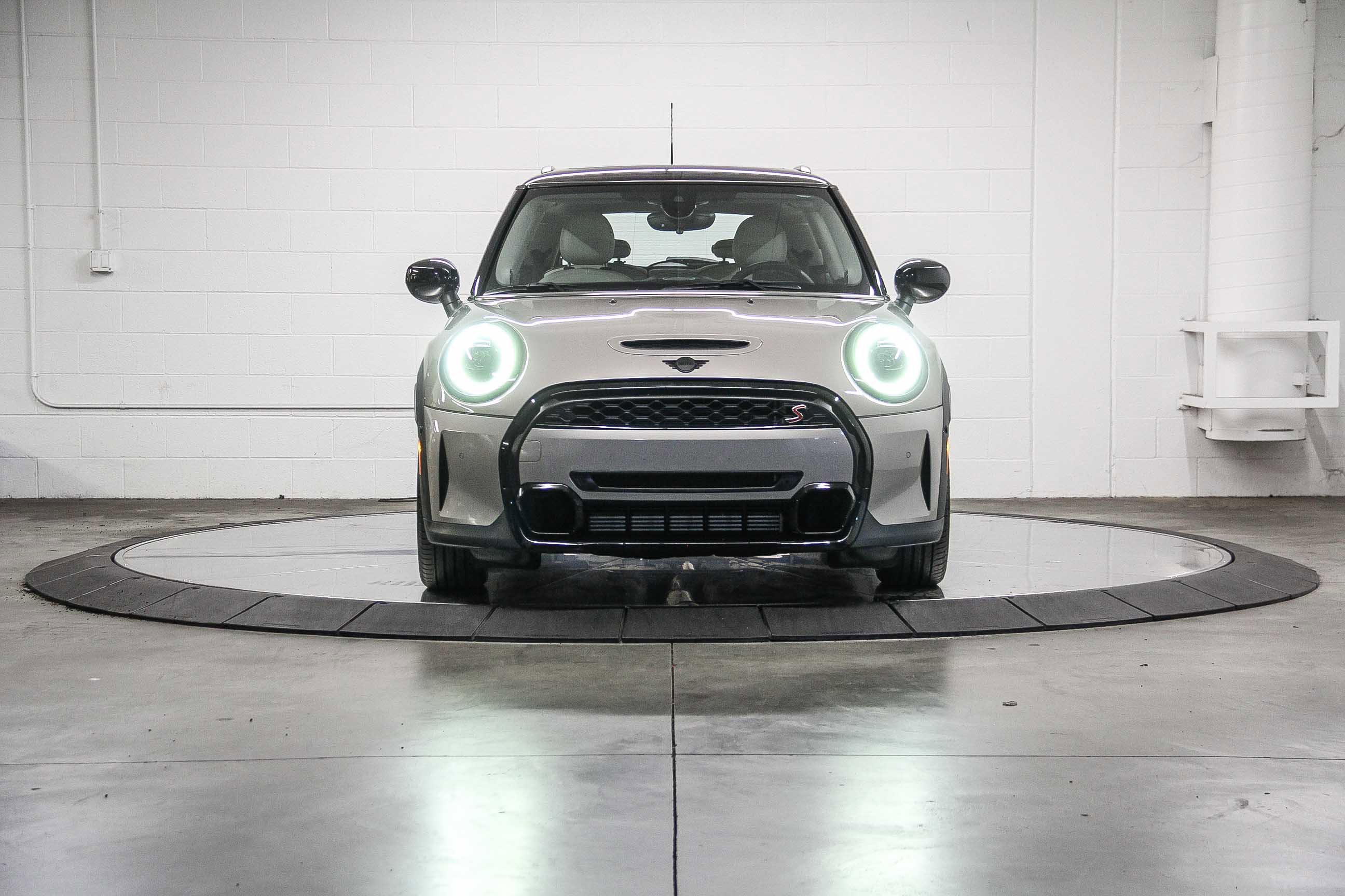 Used 2023 MINI Cooper S FWD image 2