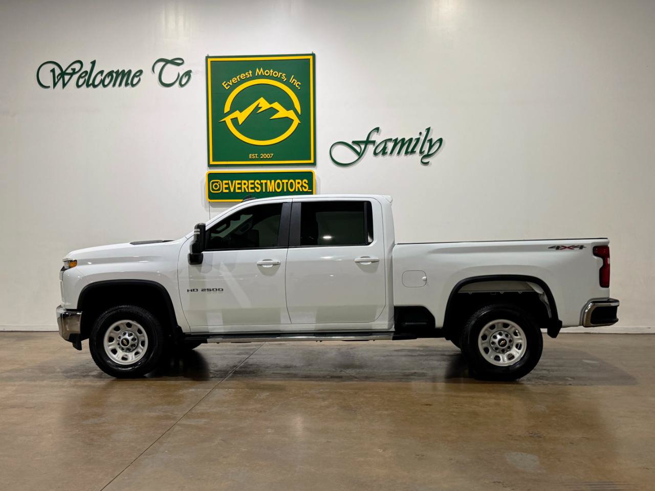 Used 2021 Chevrolet Silverado 2500 LT AWD/4WD image 5