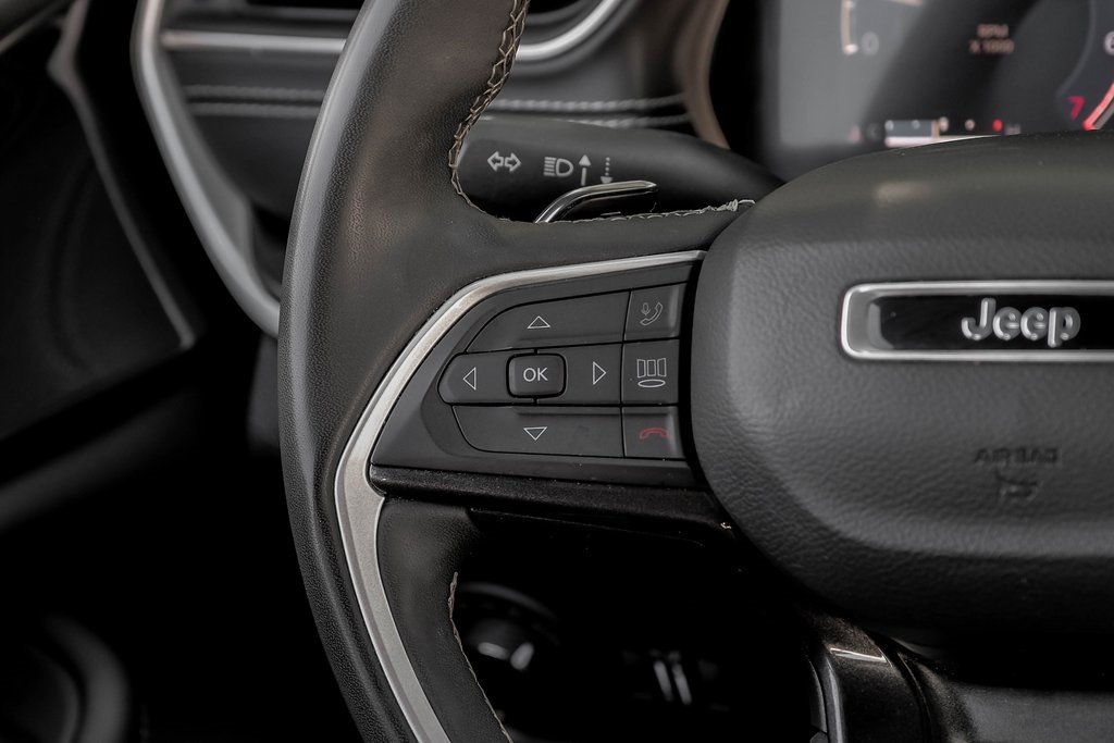 Used 2023 Jeep Grand Cherokee L Laredo image 26