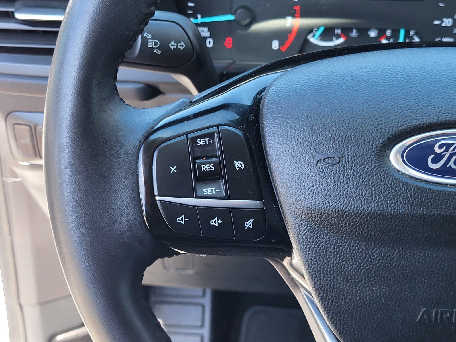 Certified 2022 Ford Escape SE w/ SE Sport Appearance Package image 26