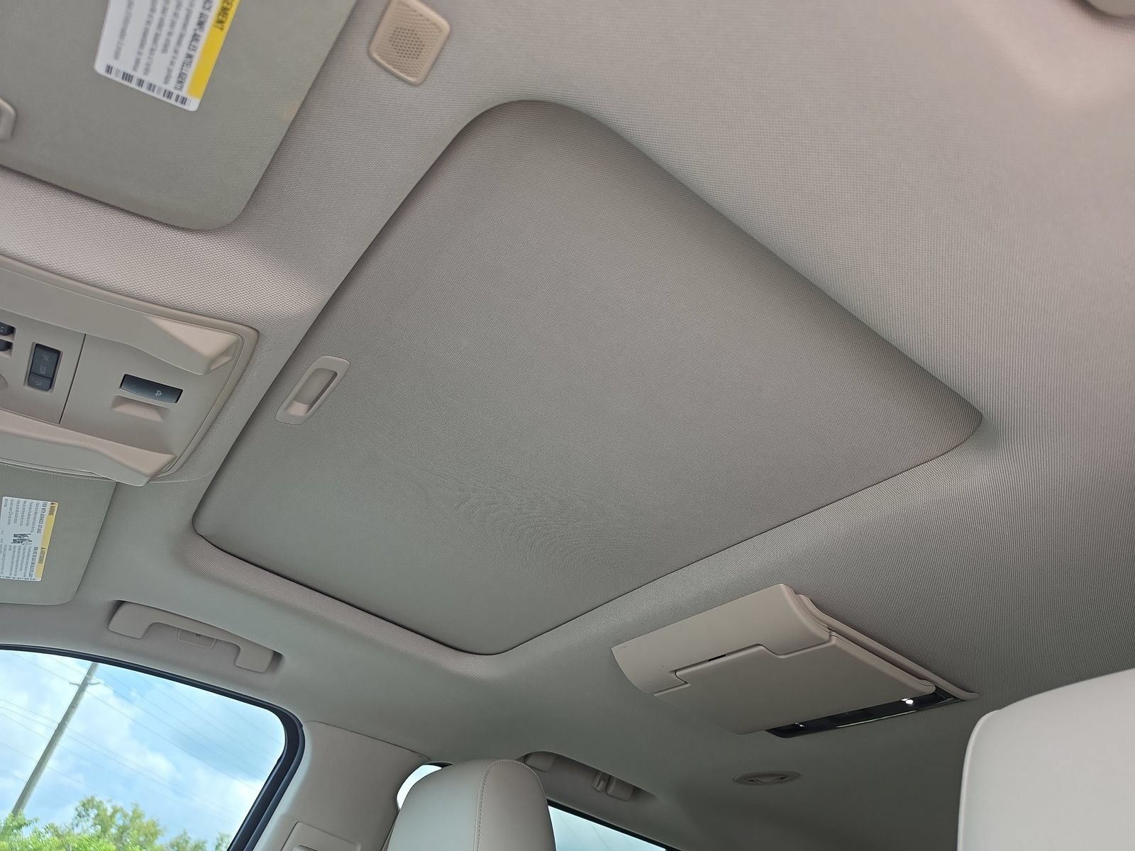 Used 2020 Cadillac Escalade Premium Luxury AWD/4WD image 18