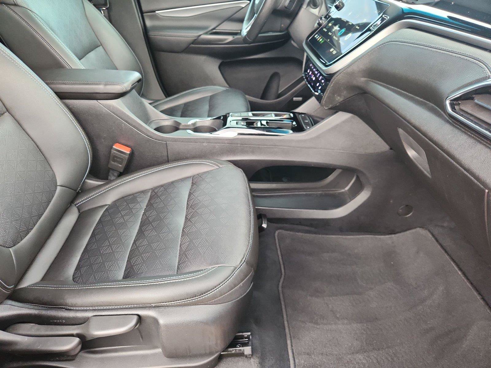 Used 2023 Chevrolet Bolt LT w/ Infotainment Package FWD image 26