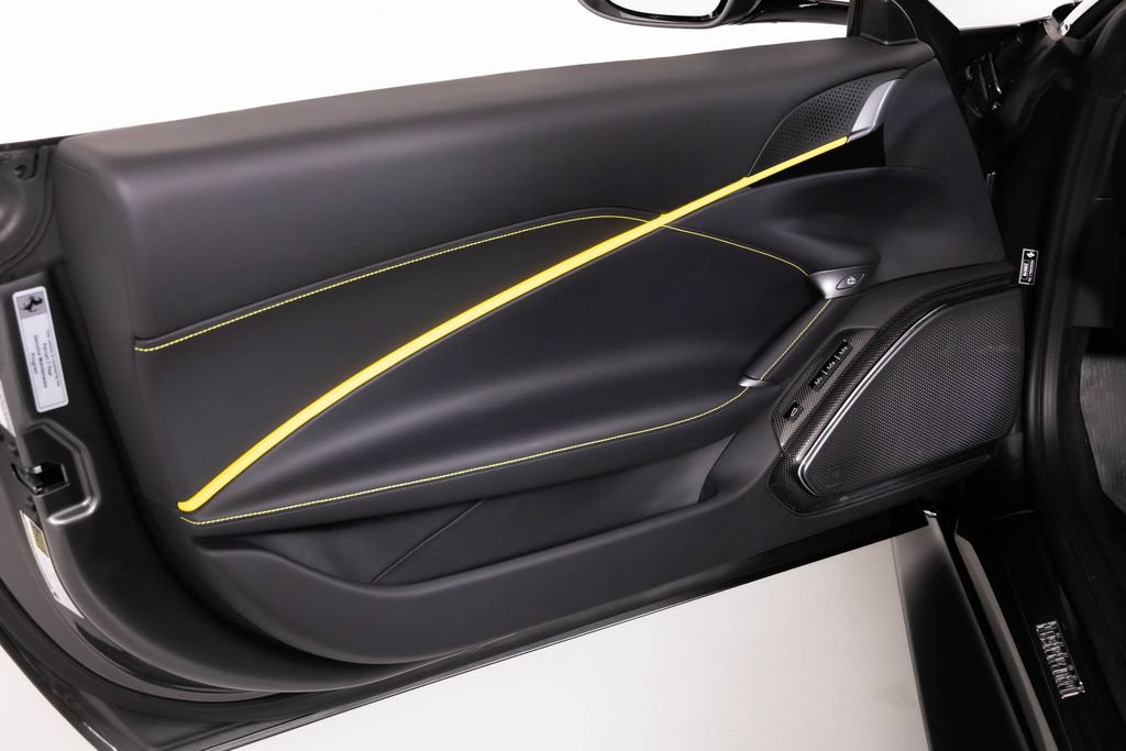 Used 2025 Ferrari Roma Spider RWD image 32