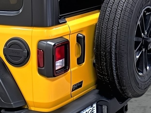 Used 2021 Jeep Wrangler Unlimited Sport AWD/4WD image 10
