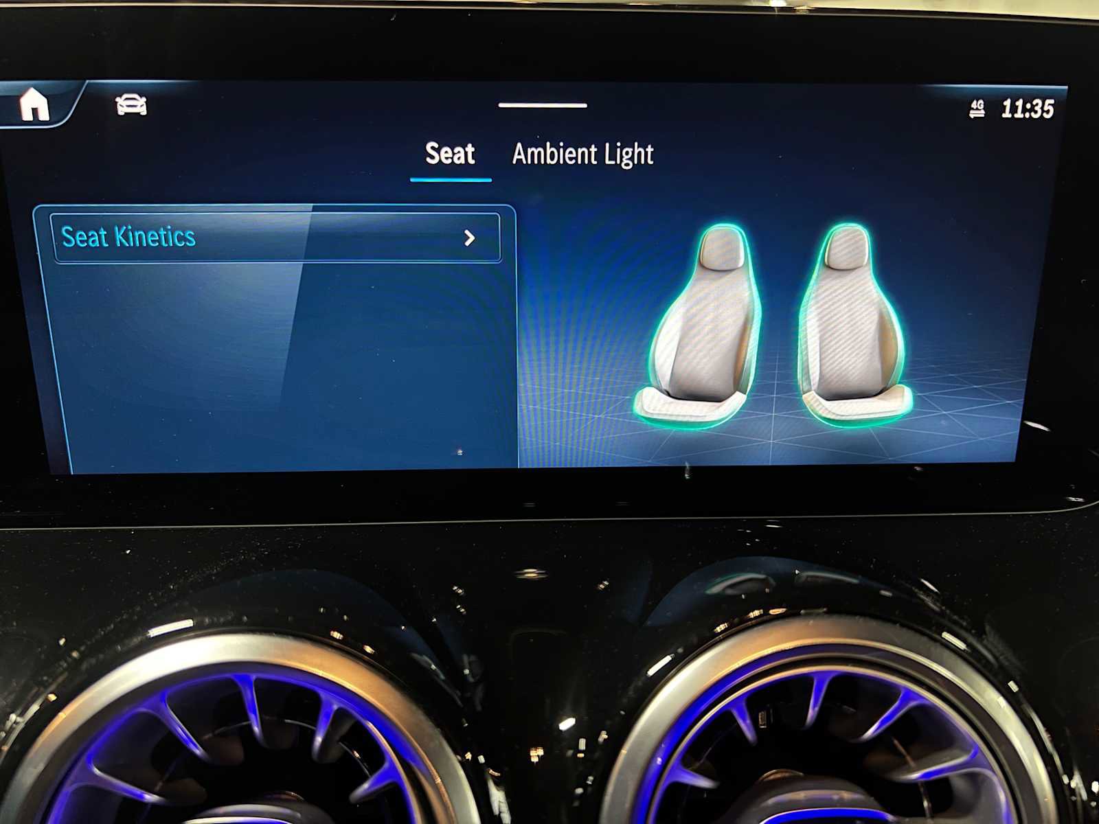 Certified 2025 Mercedes-Benz GLB 250 4MATIC image 31