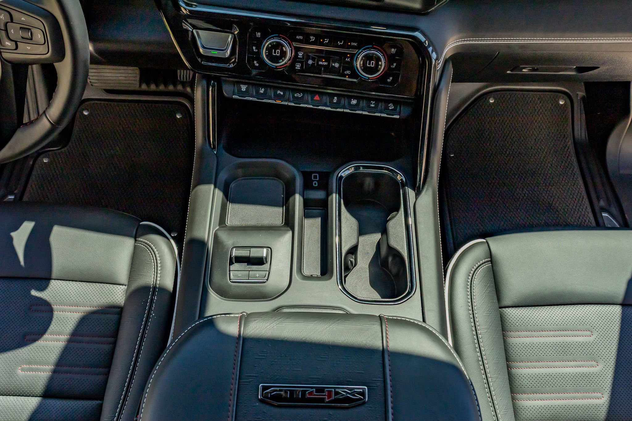 Used 2026 GMC Sierra 2500 AT4X image 27