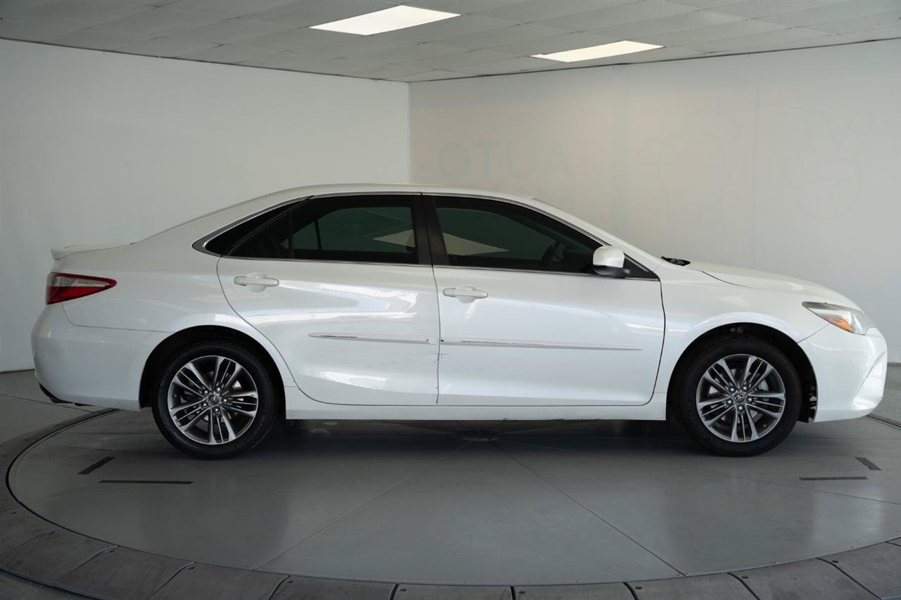 Used 2017 Toyota Camry SE w/ Protection Package (Q2) FWD image 8
