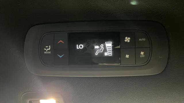 Used 2021 Chrysler Pacifica Touring-L w/ Premium & Safety Sphere Group AWD/4WD image 38