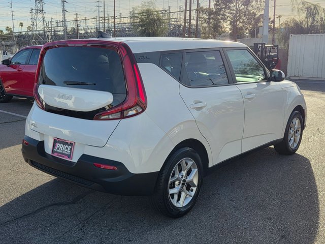 Used 2022 Kia Soul LX w/ Technology Package image 5