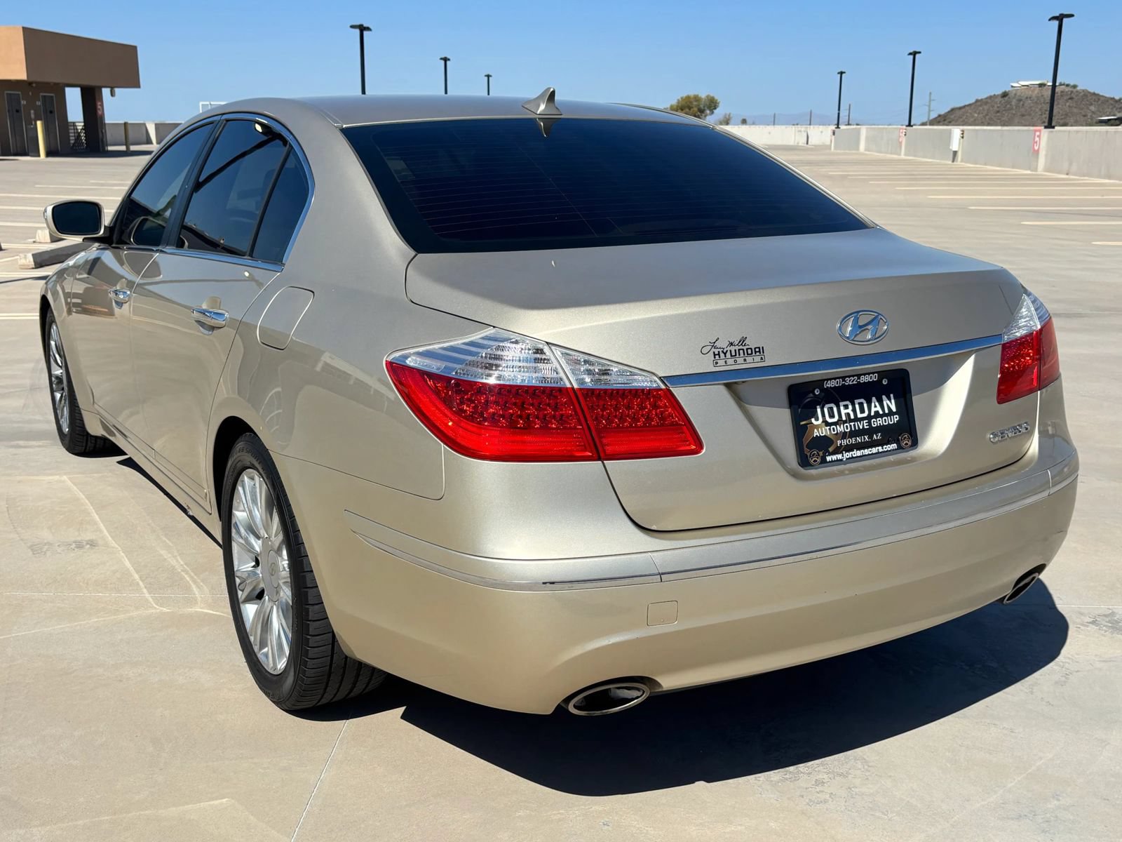 Used 2009 Hyundai Genesis 3.8 w/ Premium Plus Pkg 3 RWD image 8