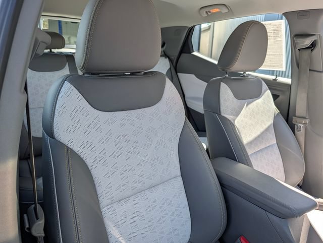 Used 2023 Chevrolet Bolt EUV Premier w/ Sun & Sound Package FWD image 14