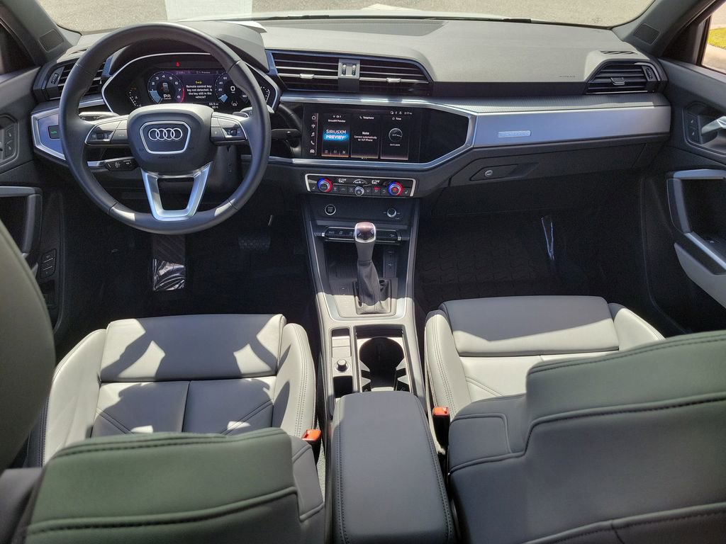 Certified 2025 Audi Q3 2.0T Premium w/ Convenience Package image 23