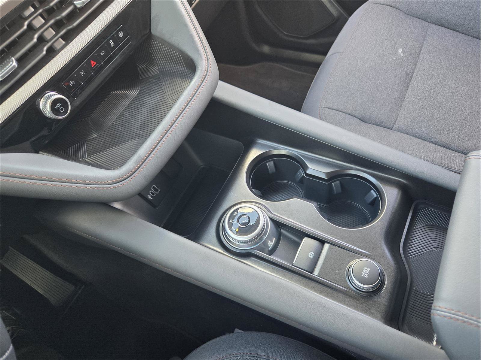 Used 2026 Ford Explorer Active RWD image 19