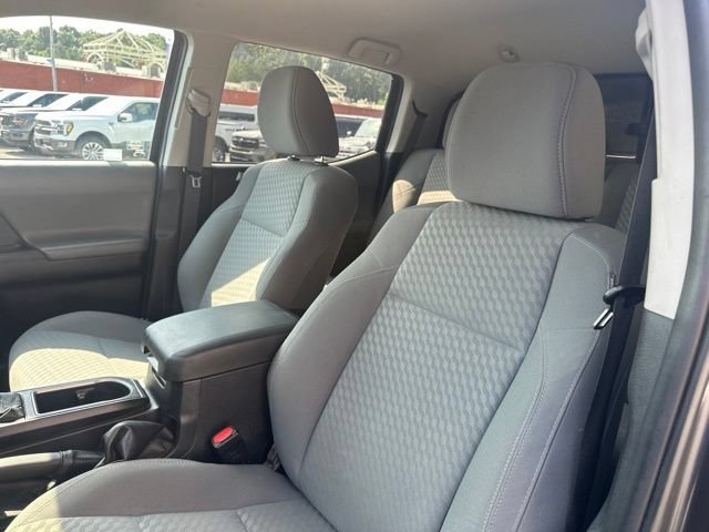 Used 2020 Toyota Tacoma SR AWD/4WD image 14