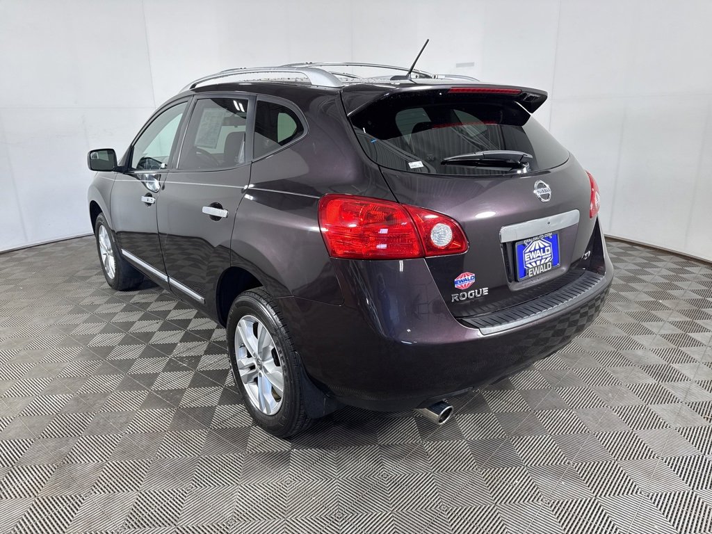 Used 2013 Nissan Rogue SV image 7