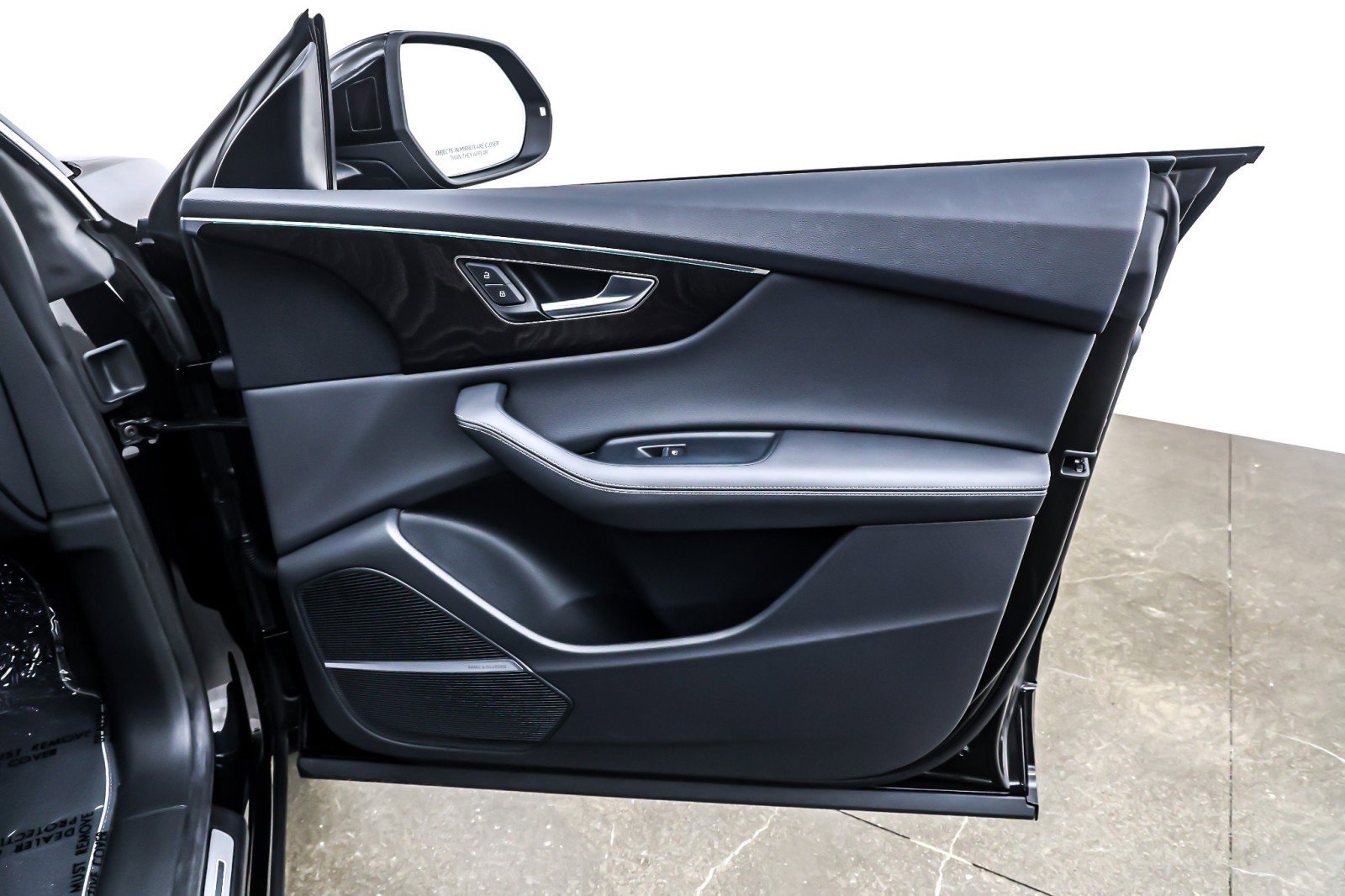 Used 2023 Audi Q8 Premium Plus w/ Premium Plus Package image 25