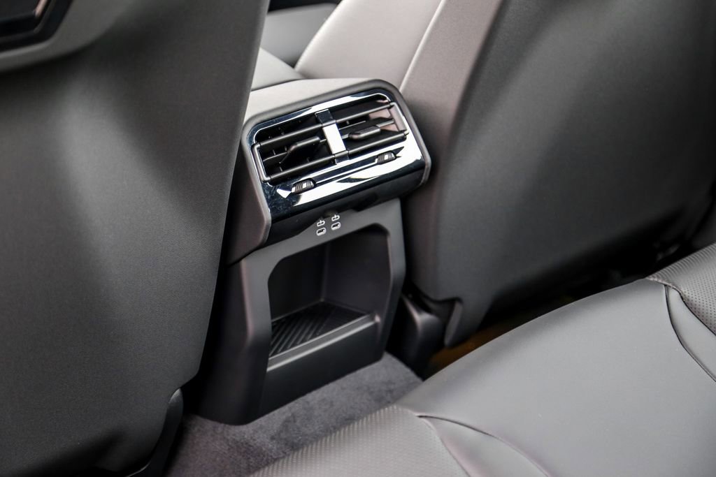 New 2026 BMW 530i xDrive w/ Premium Package image 23