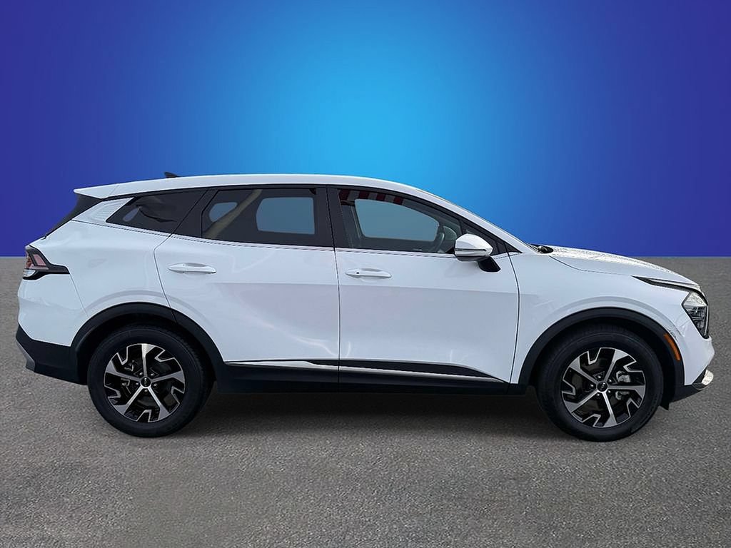Used 2024 Kia Sportage EX FWD image 6