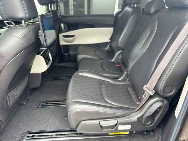 Used 2022 Kia Carnival SX FWD image 9