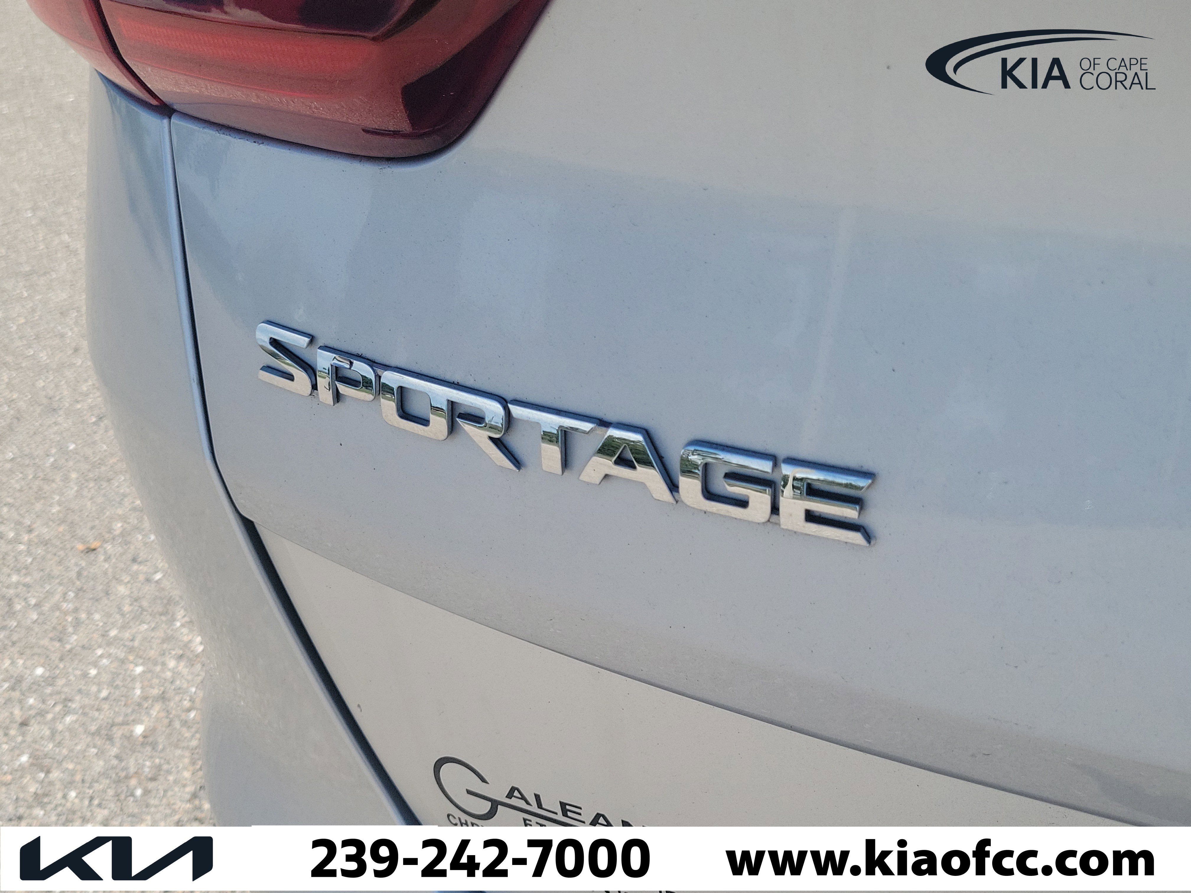 Used 2020 Kia Sportage EX FWD image 12